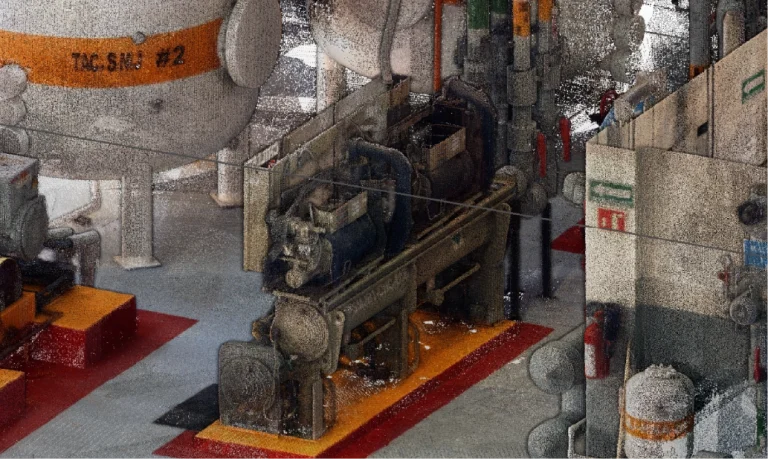Nube de puntos equipos industriales en una fábrica, rodeados de depósitos, tuberías, señales de seguridad y extintores, con marcas rojas y amarillas en el suelo
