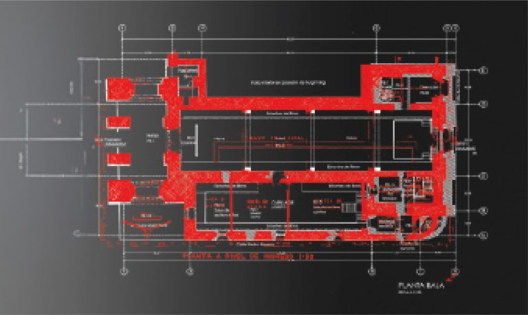 Plano arquitectónico con secciones resaltadas en rojo, texto y líneas blancas sobre fondo oscuro, que detalla la distribución de las salas, las medidas y las etiquetas en español de la planta baja de la Biblioteca Iberoamericana