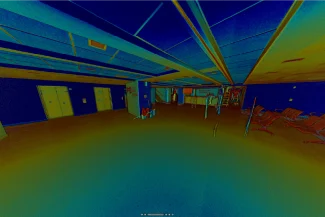 Point cloud of an empty waiting room at the ISSSTE León Medical Center, with rows of chairs, columns, and doors along the walls; the colors change from blue to yellow, highlighting the room's shapes and features.