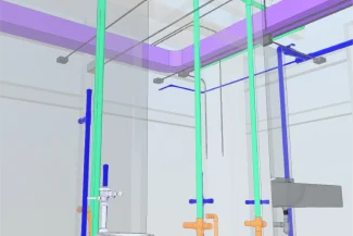 Representación en 3D del sistema de fontanería de un edificio, con tuberías de colores para el agua y los residuos por encima y alrededor de un inodoro y un lavabo en un diseño de baño transparente, similar a lo que se puede encontrar en los proyectos de Tienda Coppel Brisas Escaneo.
