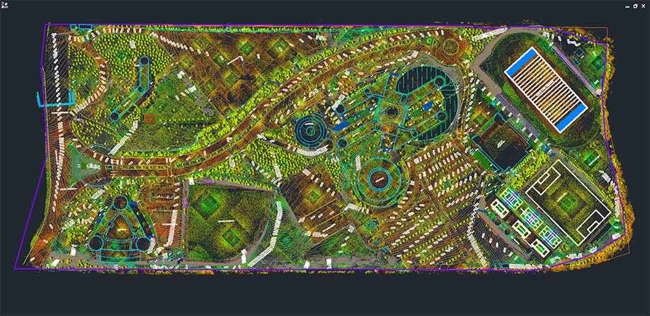Un detallado y colorido plano arquitectónico que muestra caminos, estructuras circulares, zonas verdes, edificios y un aparcamiento rectangular en la esquina superior derecha: una impresionante captura de la realidad con intrincados elementos paisajísticos y de diseño.